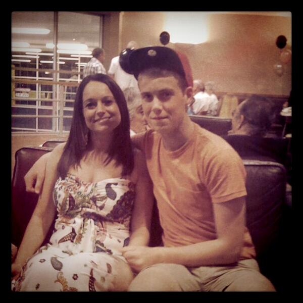 JakeyDaviess's tweet photo. Me and my mum, love you the world <3 http://t.co/RzpugFajLl