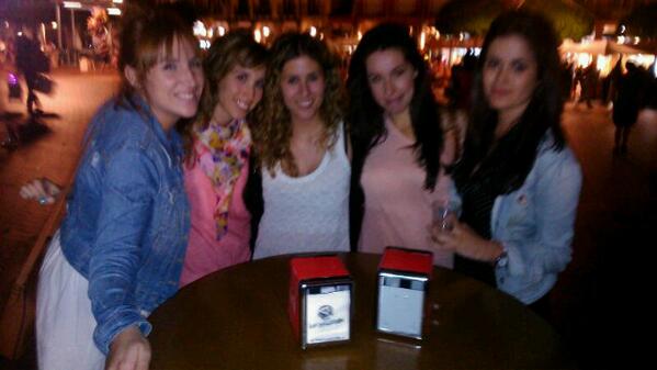 _MartaGG's tweet photo. Mira que las echare de menos @RebecaLlama @Miriamantolin @SaraElvira3 y demas bellas! http://t.co/1uZ95v74ku