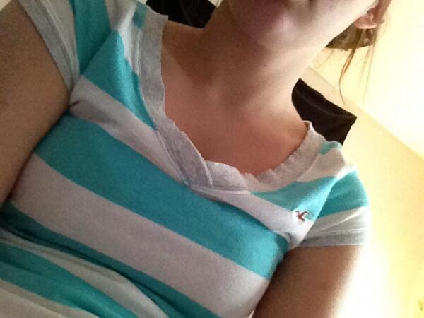 johnnna_bby's tweet photo. When your shirt does this <<< #SmallBoobProbs http://t.co/rEmNR6w3pj