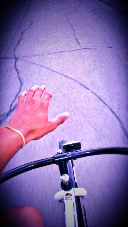 _JefeBandz's tweet image. #NoHANDS #BikeFLOW