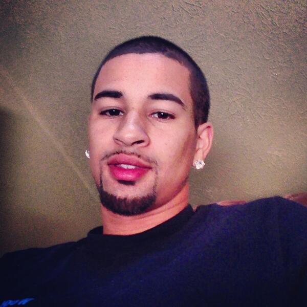 PostFineMen's tweet photo. ===> @AnGeL_CaMiL0 http://t.co/MCXlQE4PrC