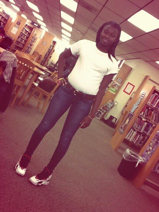 Shydajah's tweet photo. Cooling it like always>>>>>>>> http://t.co/pBzGqLUjNu
