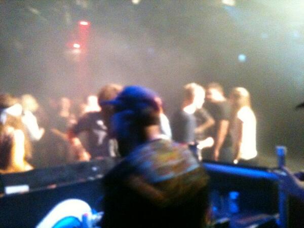 Wildgroei's tweet photo. Dikke party met Kristof &amp; @cursedp!! http://t.co/qTbfEppkZV