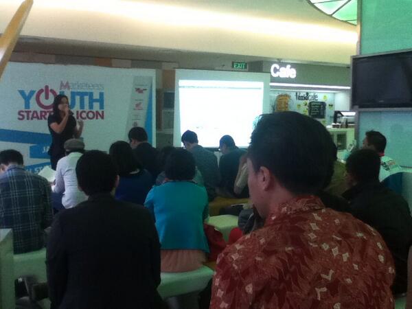 the_marketeers's tweet photo. Suasana audisi Marketeers Youth Star Up Icon kota Jakarta #startup2013 http://t.co/1RUA6lenZb