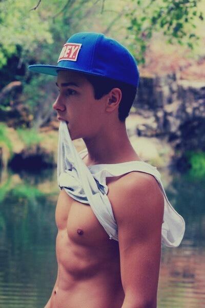 1DirectionGuada's tweet image. Oh hi...