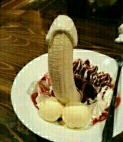 cupcakecasandra's tweet photo. Anyone hungry .bentleybol.supreme.track.clicksure.com http://t.co/QGLvETAnms