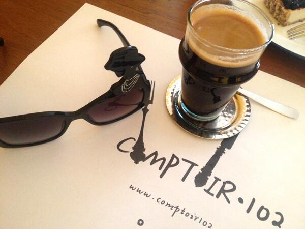 jadechilton's tweet image. Last week saw fabulous Coco Chanel sunnies enjoying Dubai courtesy of @SophiaSerinEW #funblog bit.ly/1a0MiUX