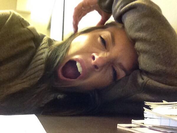 Kirst_Evs's tweet image. Catching some power naps between patients!thanks to the early morning killer sessions @PrimeHPI #sleepingmachine