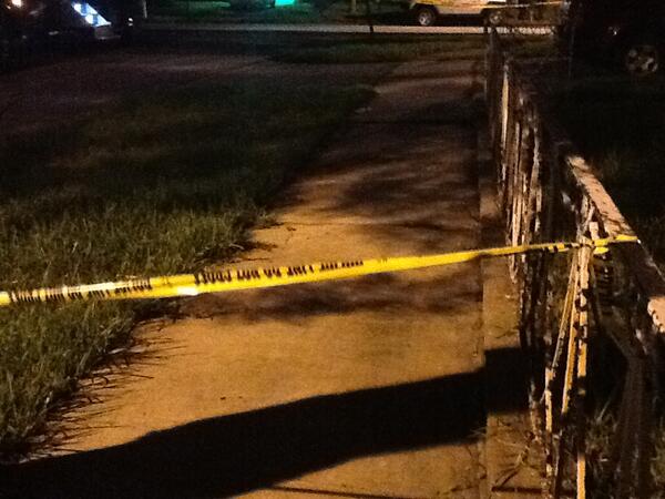 JuliaNBC6's tweet image. #TEAM6 is #firstonscene where a woman was shot to death inside her home. Find out how it happened @NBC6