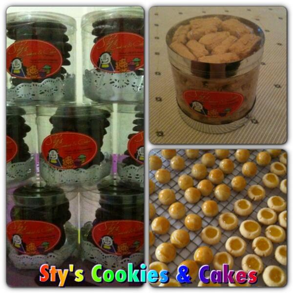 StyCookiesCakes's tweet photo. Kue kering buat lebaran :) Kaastengels, Nastar, Sagu Keju, Putri Salju Keju, Putri Salju Almond, dll.. :) http://t.co/Mc57K98nd9