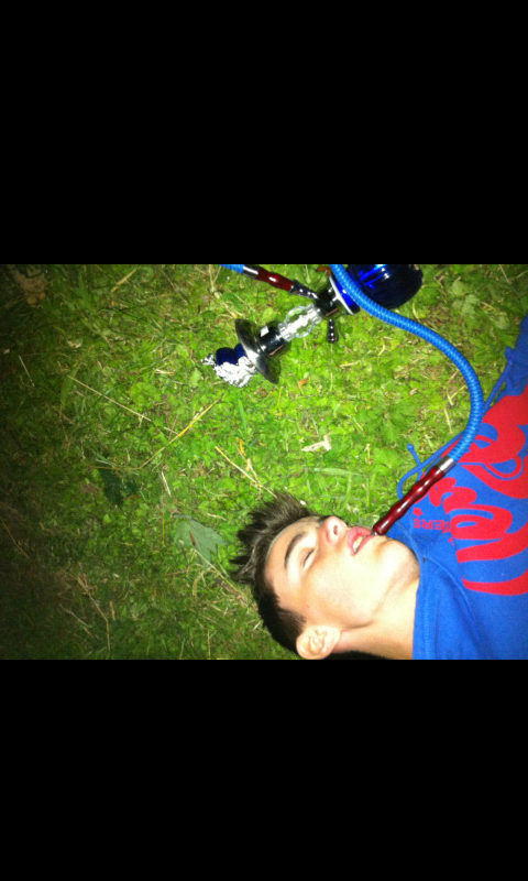 schmi__'s tweet photo. ce mec.......... hahahahahahaha @emma_ott http://t.co/etnghfp1nx