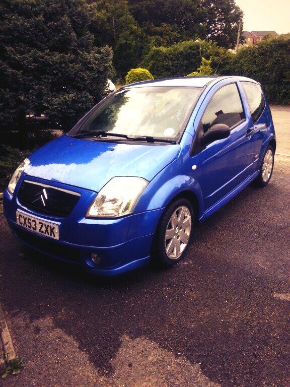 gemmaclowes2909's tweet photo. The new car http://t.co/w9HJsUlxVG