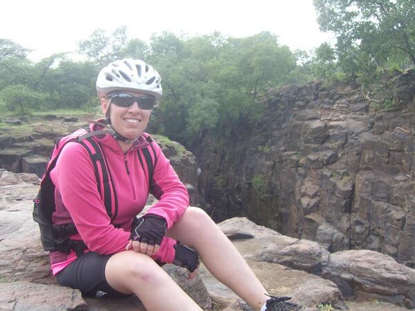 gemmaclowes2909's tweet photo. Meeeeeeeeeee Kenya 2013 http://t.co/FySpRVxnMv