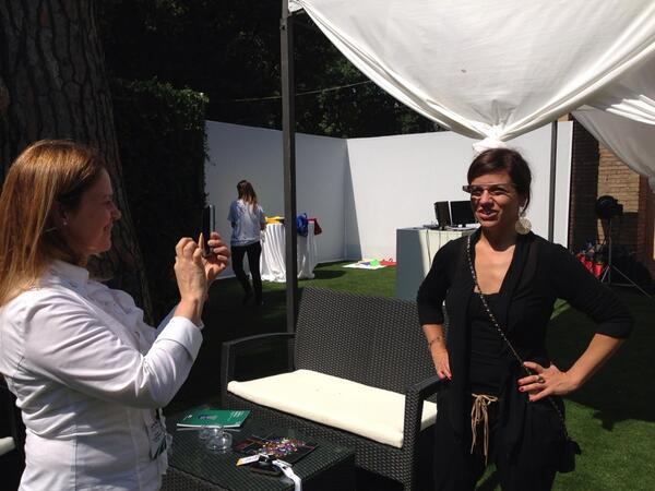 farano's tweet image. Here&apos;s a new business: rent my Glass by the minute #projectglass (at a Google event!)