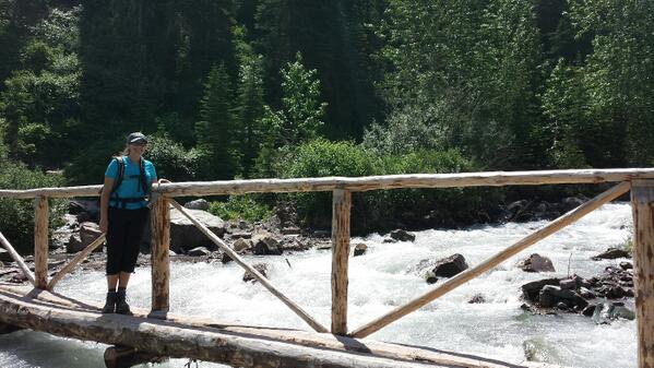 JustinC929's tweet photo. Mountain bridge http://t.co/BkBhx6DWP6