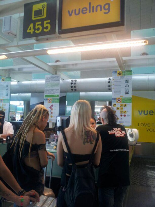 bueno ya apuntito de embarcar hacia Roma junto a @Nora_barcelona @RATTPENAT @AradiaPrats_ @JesykaDiamond