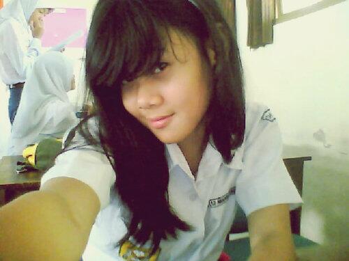MonicaCSNU's tweet photo. @MrBahdur #CantikAlami lagi putus nih :(, but i always smile. http://t.co/Lw2dcw1qP2