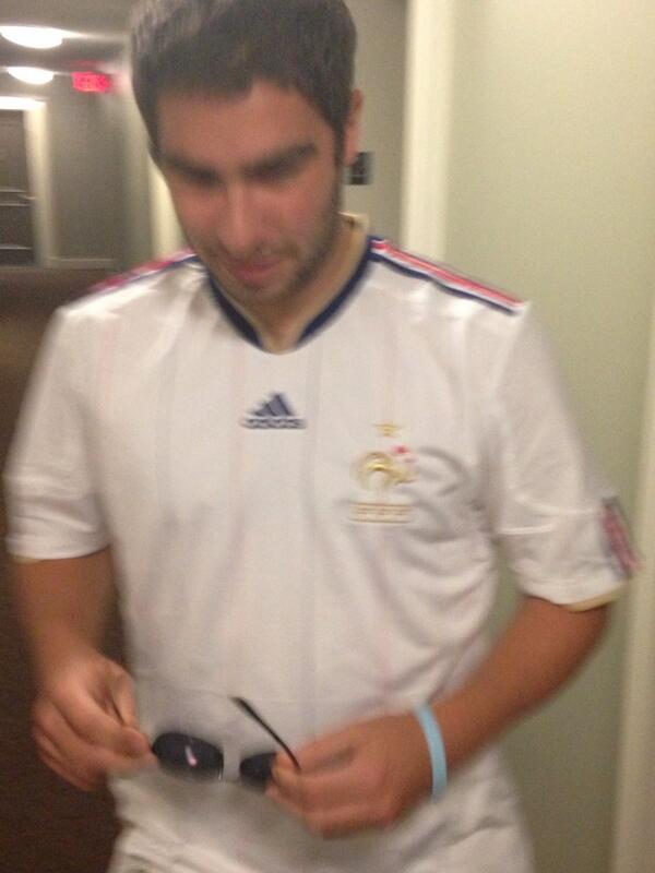 RonShaban's tweet image. Look at this scrub @jeffpda wearing a France jersey on the 4th #exactopposite