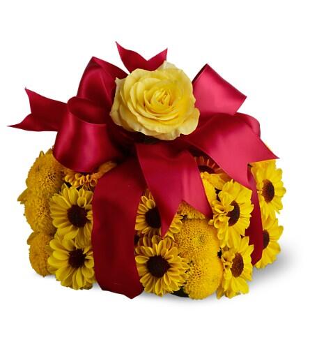 Original Arreglo para regalar en su cumpleaños, desde L. 400.  fmejiaz.wix.com/givesflowers más estilos. Pedidos 9463-9000