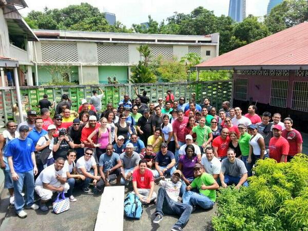 Aesy's tweet photo. Labor Social - Dell, the power to do more!!! @dosantizo @Ingrid_LJ @agustin1125 @david_cabrera70 @miguelencho http://t.co/pFZM7mfpSo
