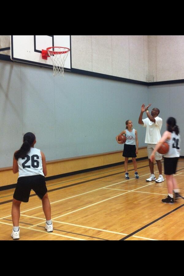 BasketballBC's tweet image. Coach Tony instructs on some shooting techniques. Practice makes perfect! #makingtheshot #ydc