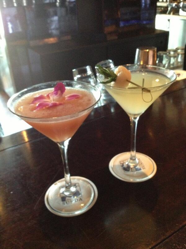 srtap's tweet photo. @sunda @BillyDec let the fancy cocktails flow! http://t.co/ZaZcRlIjvw