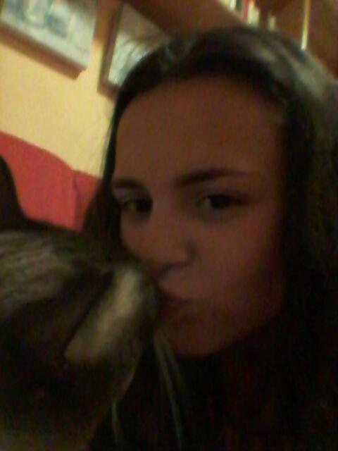 MariaGimenez_30's tweet photo. Pues ya estamos en casa después de una noche con mis chiquis, ahora a ver al chicote con mi Mickey http://t.co/o0pGEQ6I3p