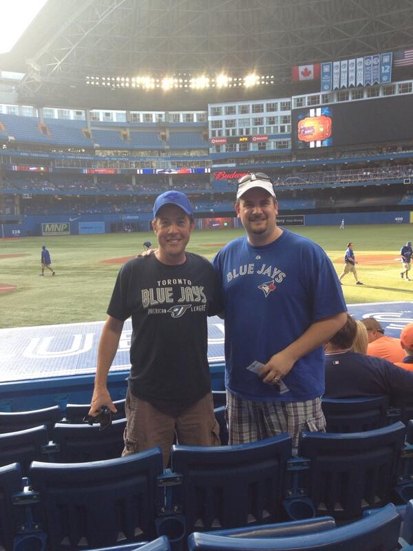 TonyGallagher4's tweet photo. Nice seats Dave!! http://t.co/5guTkqO3RO
