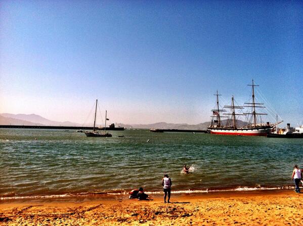 HotPanini's tweet photo. Happy 4th of July! #firework #Alcaraz #pirateships #sanfrancisco http://t.co/QgYJ4uaDk7