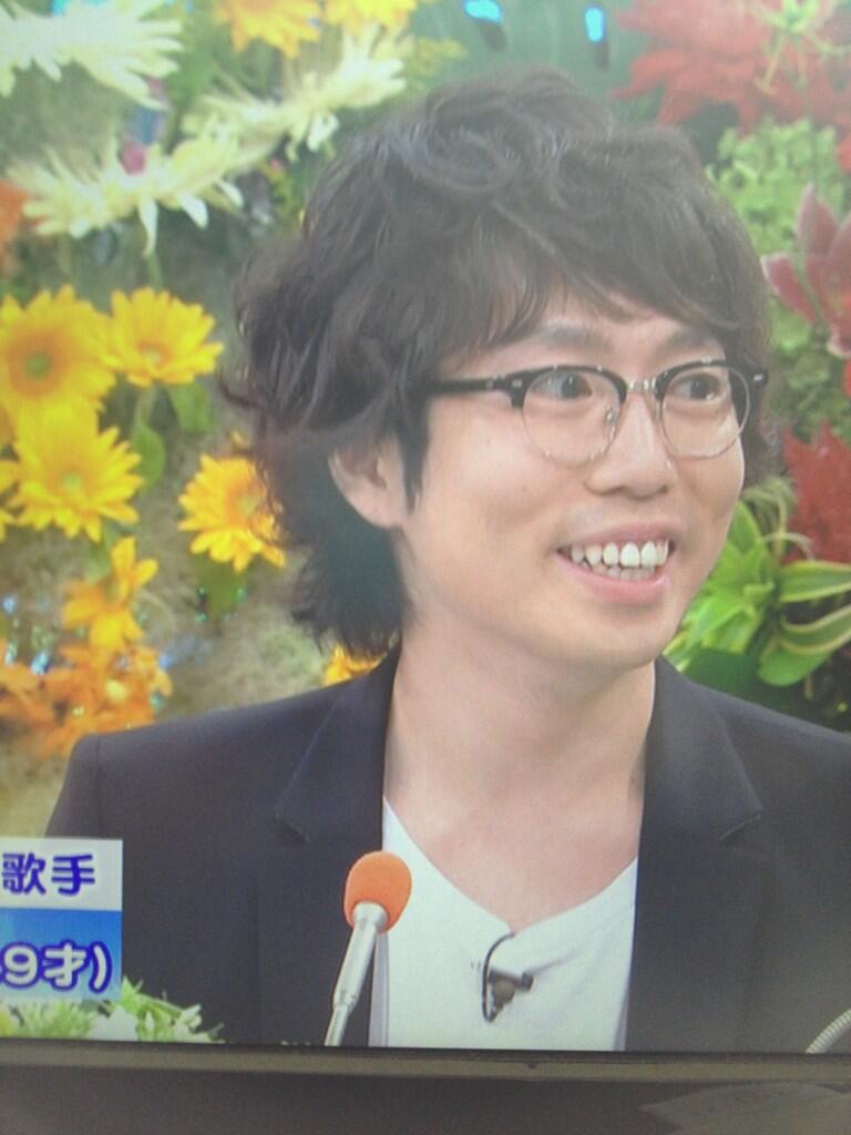 すう いいともにて 歌手の高橋優さんが 嵐の櫻井に似てるよね とタモさんに言われていました 個人的感想は控えさせていただきます Http T Co 0oz1bqcxj7