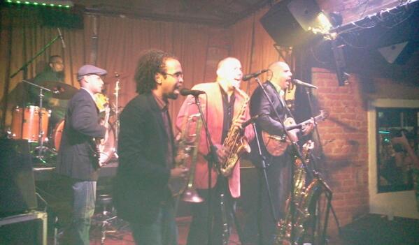 Los panas de <a href="/NTNAKA/">NTNaka</a> en <a href="/laQuintabart/">La Quinta Bar Live Music Bar</a>