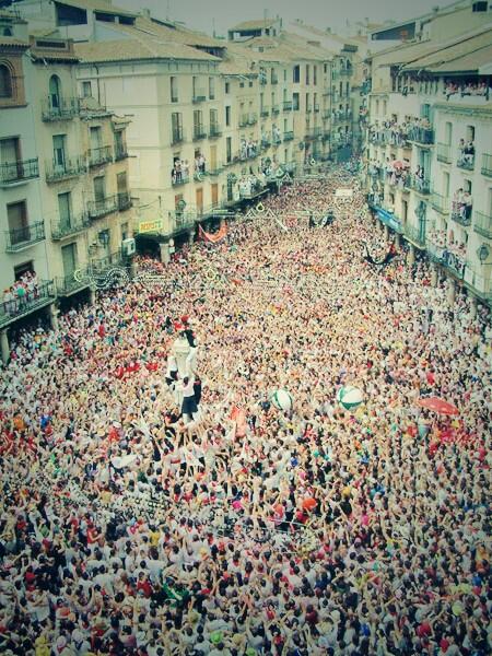 LlenyaAlBombo's tweet photo. Menys de 24h per a #vaquillas2013 a #Teruel #yosoydelaunion y tu? http://t.co/y7SxbhFLhE