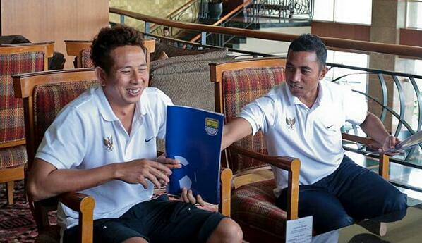 Lagi Santai Bareng I made
cc: <a href="/FirmanUtina_15/">Firman Utina</a>