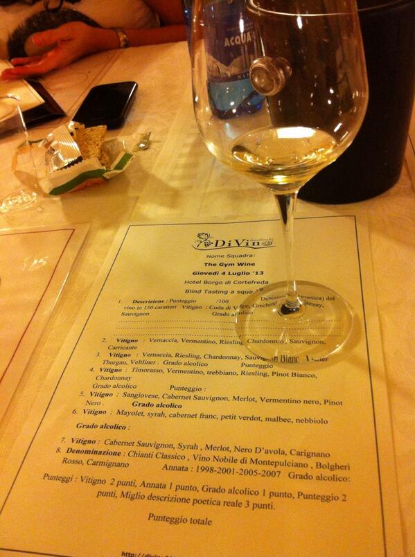 #Divino2013 <a href="/ElisaTiribilli/">Elisa Tiribilli</a> <a href="/PizzolatoL/">Luigi Pizzolato</a> <a href="/AISValdelsa/">AIS Val d'Elsa</a> @ANNALISANESTI iniziamo con i bianchi ...
