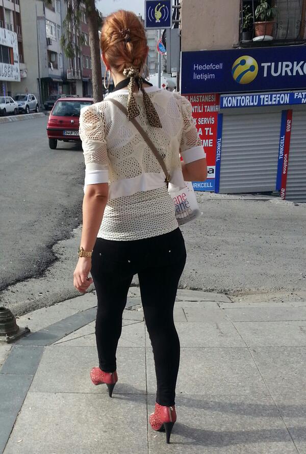 serdar3434341's tweet photo. Topuk ve tayt olay bitmistir bagcilar canli cekim http://t.co/M4QKqbJkZt