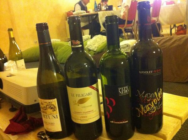 #Divino2013 <a href="/AISValdelsa/">AIS Val d'Elsa</a> @ANNALISANESTI <a href="/PizzolatoL/">Luigi Pizzolato</a> <a href="/ElisaTiribilli/">Elisa Tiribilli</a> ed ecco i 4 rossi che ci han fatto pensare