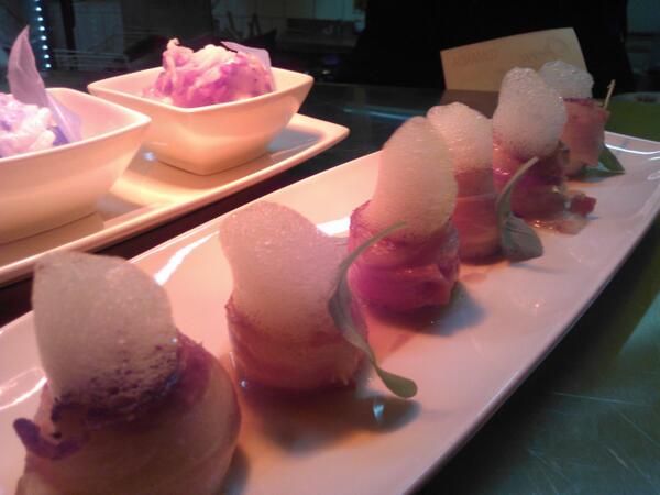 Ostiones con tocino, espuma de naranja....