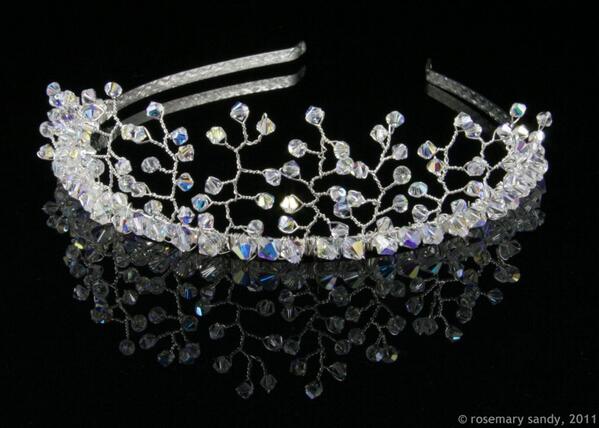 rosemaryjewels's tweet photo. Wedding Belles?  This beautiful tiara has over 100 Swarovski crystals.  http://t.co/LCGIPEXhXW #mallowmummies #FPSBS http://t.co/iTjnSEEkgU