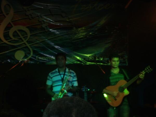 cemlsleopoldina's tweet photo. Bom final de tarde,seguidores!Vamos conferir algumas fotos do V FestCem?Como essa do @RafSertao e Jeffinho http://t.co/IuealJnXJ8