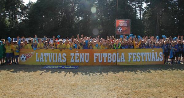 Apsveicam <a href="/FC_Super_Nova/">JE</a> ar izcīnīto uzvaru Latvijas Zēnu futbola festivāla C grupas turnīrā bit.ly/1b7te7c