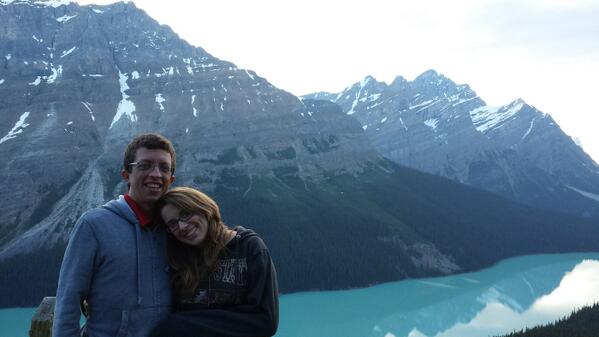 JustinC929's tweet photo. Us at Peyto Lake in Jasper!! http://t.co/6hRhsTpo7h