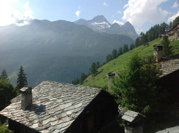 What a view from a bedroom window ! Altitude training comes free of charge..