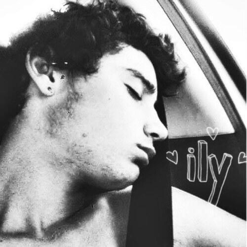 hotlukebrooks's tweet photo. BABY http://t.co/imFzYXRWi8