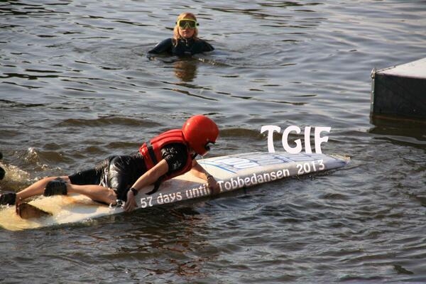 tobbedansen's tweet photo. Thank God, It's Friday! #TGIF We tellen af naar #Tobbedansen 2013! Maak er een fijn weekend van! #TobTD #Zulte http://t.co/O1v4kN2vfk