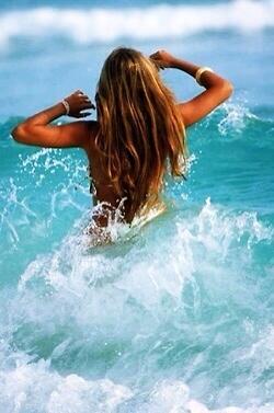 TheAnclas's tweet photo. Este finde promete! Qué ganas de mar!! Allá vamos! #theanclas #summer #anchor http://t.co/zBBuCA6a8g