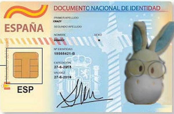 Y por fin me entregaron el #DNI en #Faunia y el número no es #Z000014 <a href="/El_Hormiguero/">El Hormiguero</a> Tiemblan #TrancasyBarrancas  ;-)