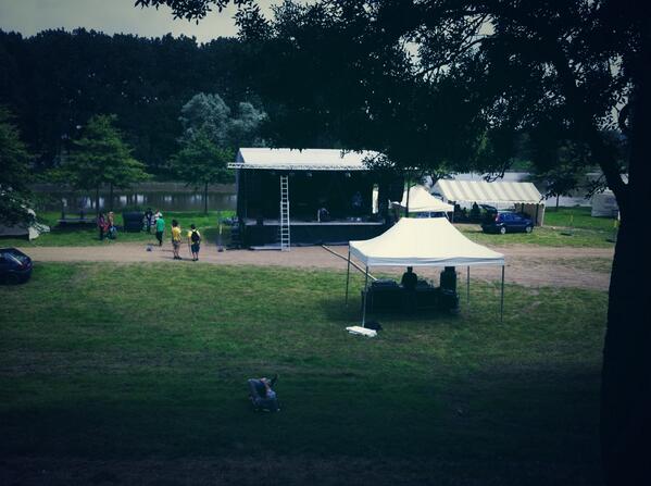 NoMansLandFest's tweet photo. Les balances commencent pour @wearefuturedust  ! http://t.co/Oj8XeASjdU