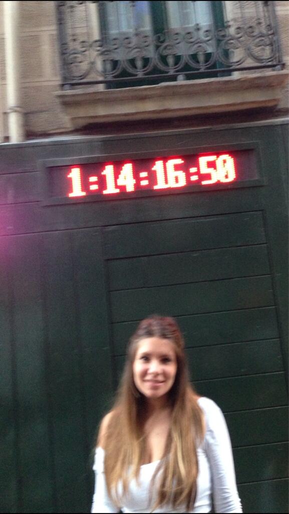 claudiazari's tweet photo. nerviosa yaaaa!! http://t.co/Sy6E4RFGL4