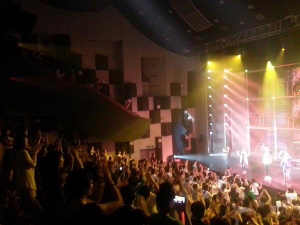 오늘 공연을 마무리하며 오늘 공연 사진 올려드릴게요... 오늘 공연은 정말 뜨거웠습니다!!! 광투를 사랑해주신 많은 분들 감사합니다!!! 일요일 막공까지 화이팅♥