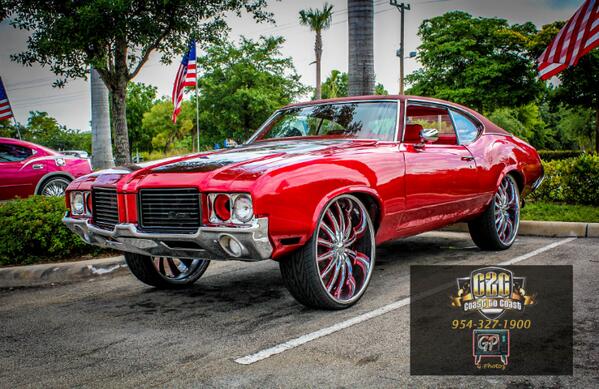 JaviCaviedes's tweet image. #AutoDelDía Candy Red Oldsmobile Cutlass